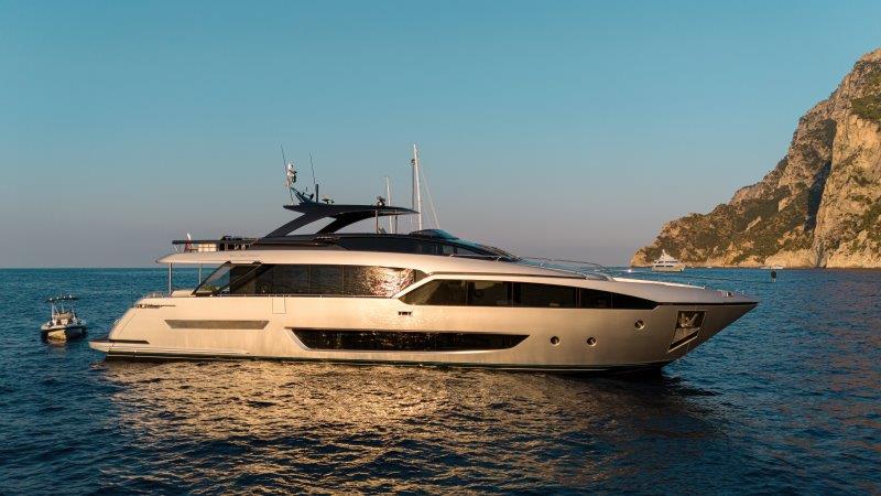 2020 RIVA 90' ARGO 